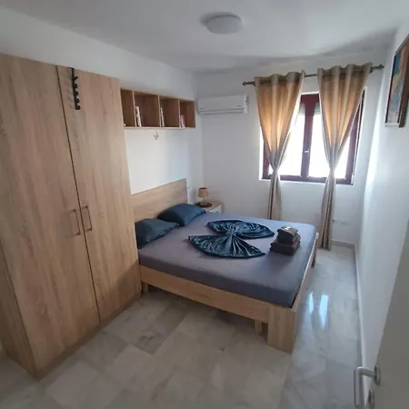 Oleander Durres